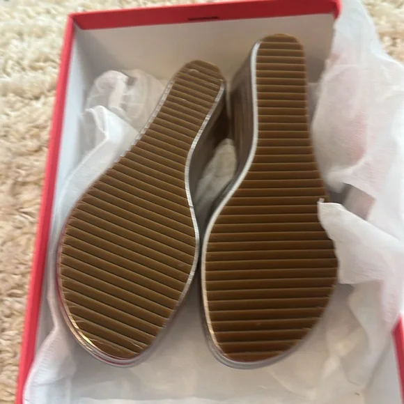 NEW! VANELI ceren puffed silver wedge sandal slides 6.5 - Picture 8 of 8